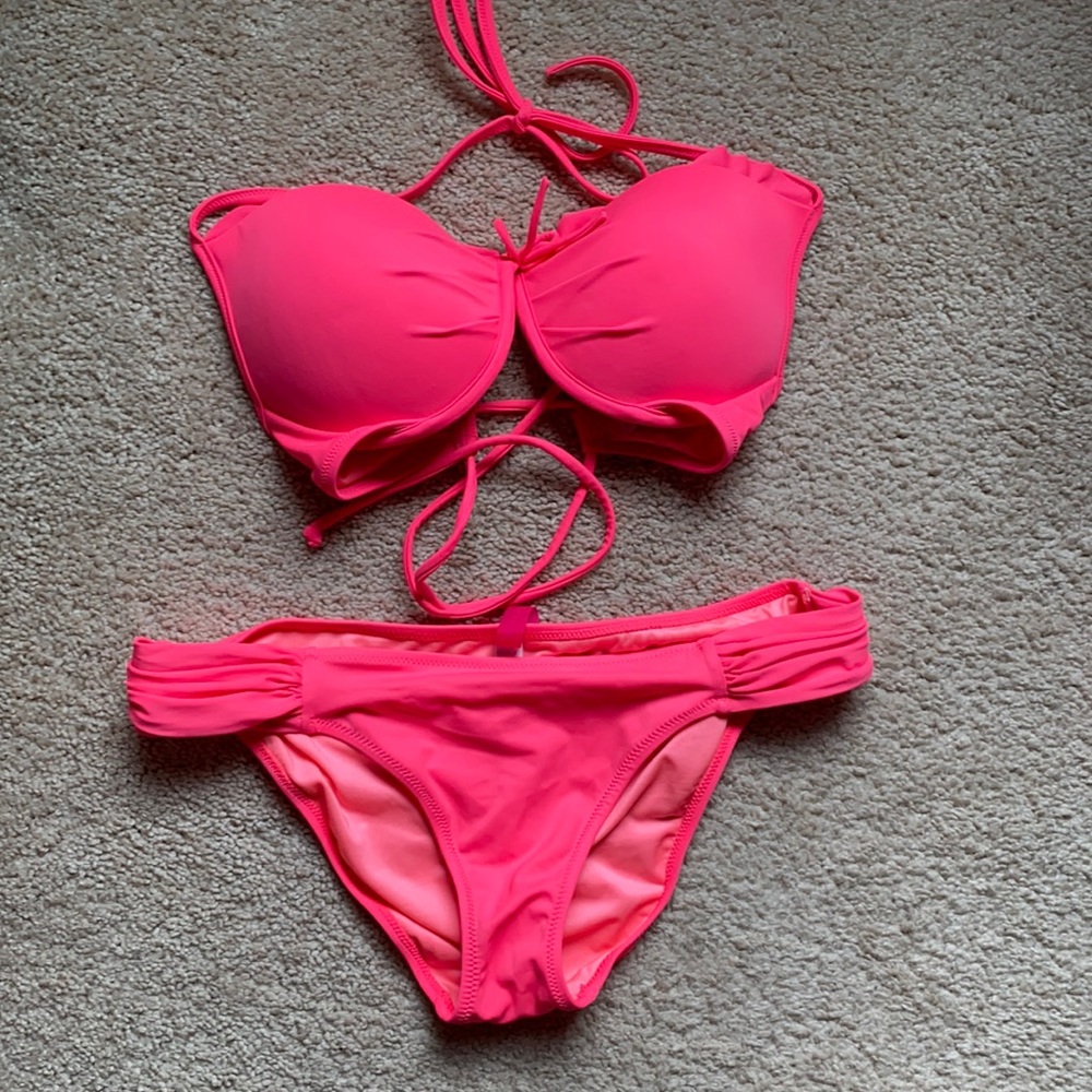 Pretty pink bikini!!